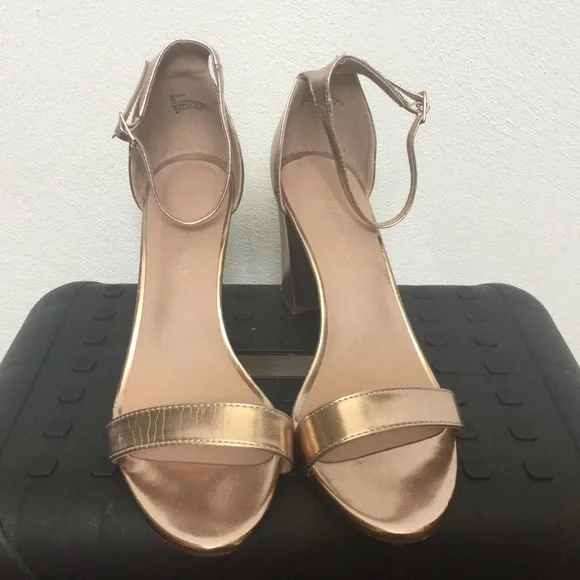 Steve Madden Beella Rose Gold Ankle Strap Heels Size 10 Formal Event Dance - Picture 2 of 5